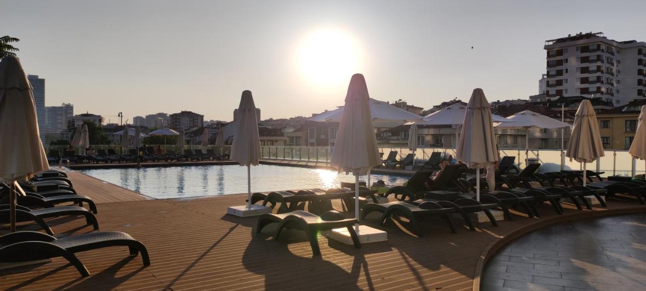 Appartamento Studyo At High Flat Provincia di Provincia di Istanbul Esterno foto